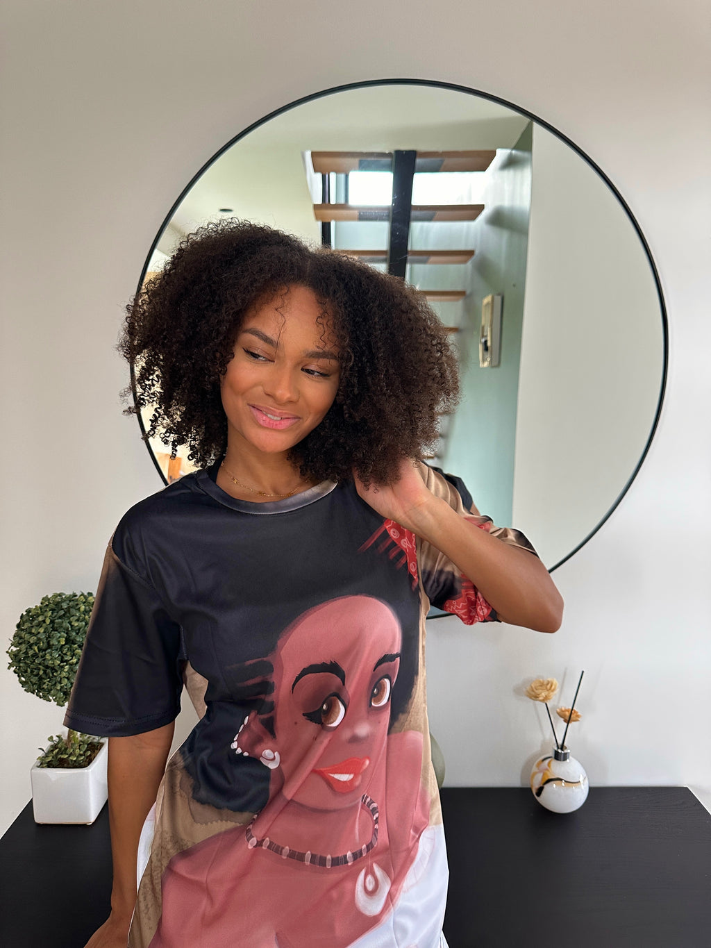 T-shirt Babette Motuka Kisanola 🪮, Unisexe, Manche Courte, Coupe Classique, Noir, S-XXL, Coupe Regular, Casual, Col Rond
